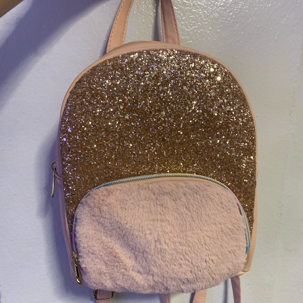I am selling a little mini book bag